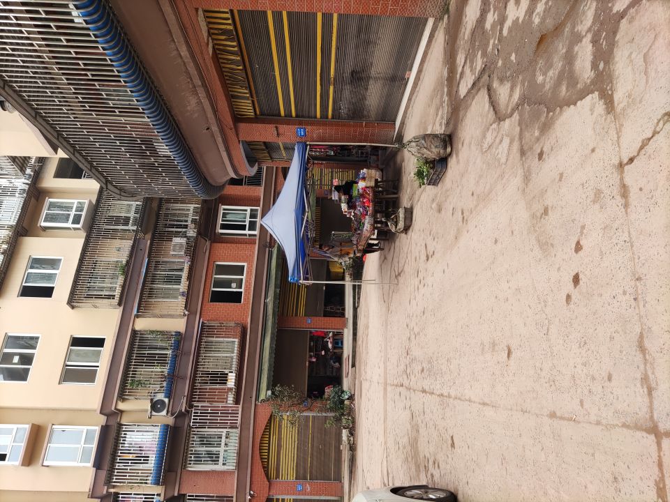 白节镇和平街商户占道经营 影响车辆正常通行-泸州市网络问政平台