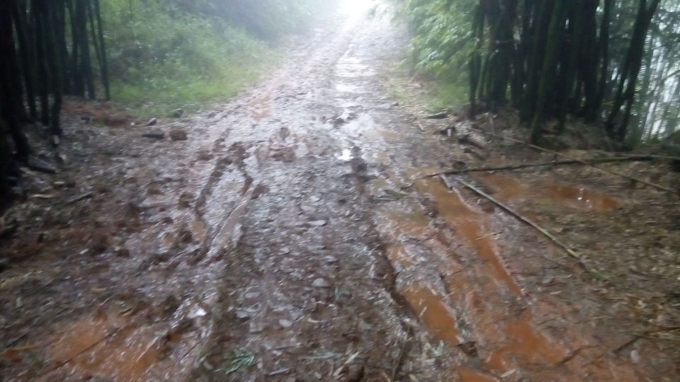 烂路4.jpg